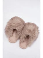 Dámské domácí pantofle s kožíškem – béžové Iseline Dámské domácí pantofle s kožíškem – béžové Iseline