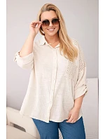 Dámská viskózová košile Plus Size s límečkem a krajkovým model 22043132 béžová - K-Fashion