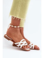 Dámské sandály z ekokože na ploché podrážce bílé model 21657557 - Boto Dámské sandály z ekokože na ploché podrážce bílé model 21657557 - Boto