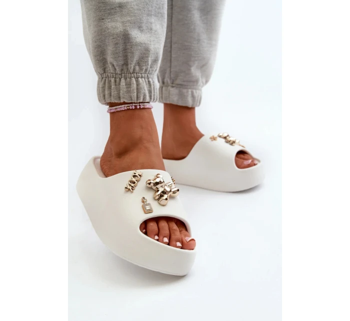 Pantofle 4AX-15 bílé - Step in style