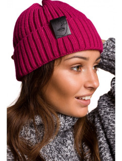 Žebrovaná pletená čepice s z umělé kůže malinová model 18002951 - BeWear
