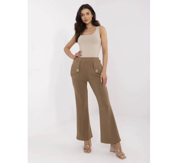 Kalhoty DHJ SP model 21034913 světle hnědé - FPrice Kalhoty DHJ SP model 21034913 světle hnědé - FPrice