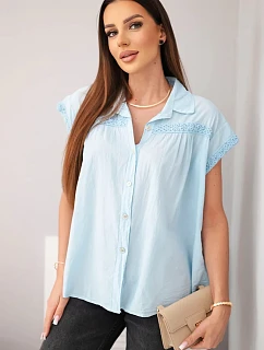 Dámská bavlněná košilová halenka s krajkou a krátkým rukávem modrá
