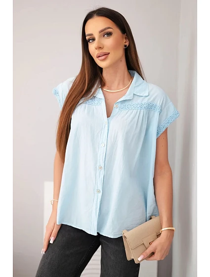 Dámská bavlněná košilová halenka s krajkou a krátkým rukávem modrá