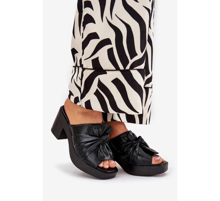 Dámské Sandály Na Podpatku Z Eko Kůže Černé model 21686888 - Boto Dámské Sandály Na Podpatku Z Eko Kůže Černé model 21686888 - Boto