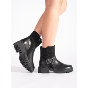 Jedinečné   kotníčkové boty dámské na plochém podpatku