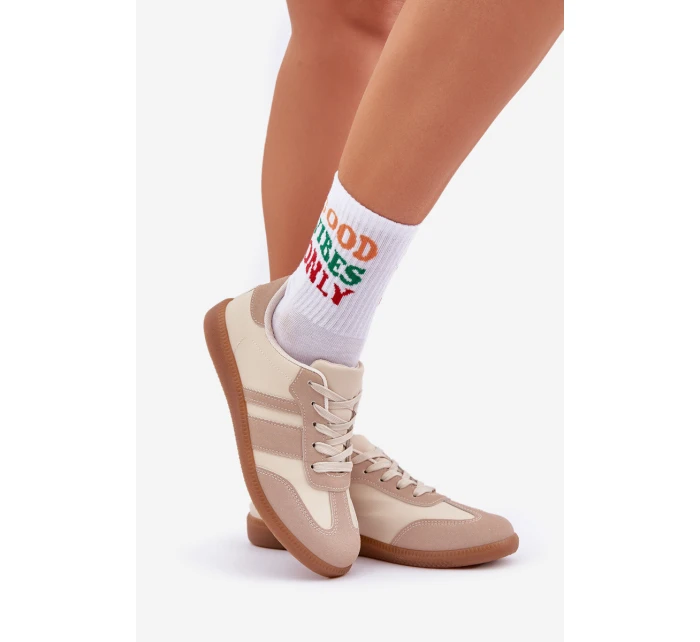 Nízké Dámské Tenisky Z Eko Kůže Béžové model 21683211 - Boto Nízké Dámské Tenisky Z Eko Kůže Béžové model 21683211 - Boto