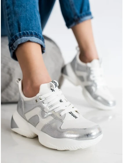 Designové  tenisky dámské bílé bez podpatku