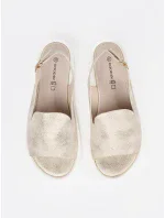 Pěkné dámské  sandály zlaté bez podpatku