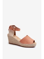 Pohodlné dámské sandály na klínu Světle růžová model 21585415 - EVENTO Pohodlné dámské sandály na klínu Světle růžová model 21585415 - EVENTO