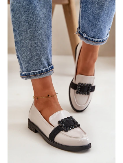 Lakované Dámské Mokasíny S Dekorací Světle Šedé Vinceza 58389