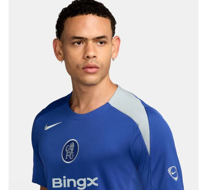 Nike Chelsea FC Strike SS Top HM4143-481 Tričko Nike Chelsea FC Strike SS Top HM4143-481 Tričko