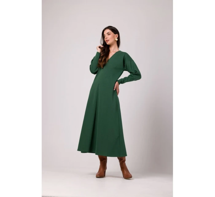 Maxi teplákové šaty zelené model 21195325 - BeWear Maxi teplákové šaty zelené model 21195325 - BeWear