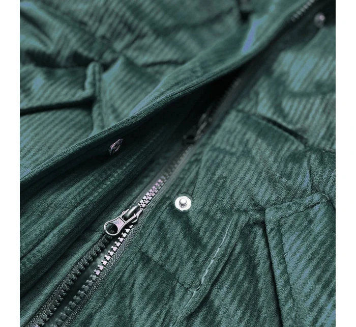 Dámská zimní manšestrová bunda v lahvově zelené barvě s kapucí (7764)