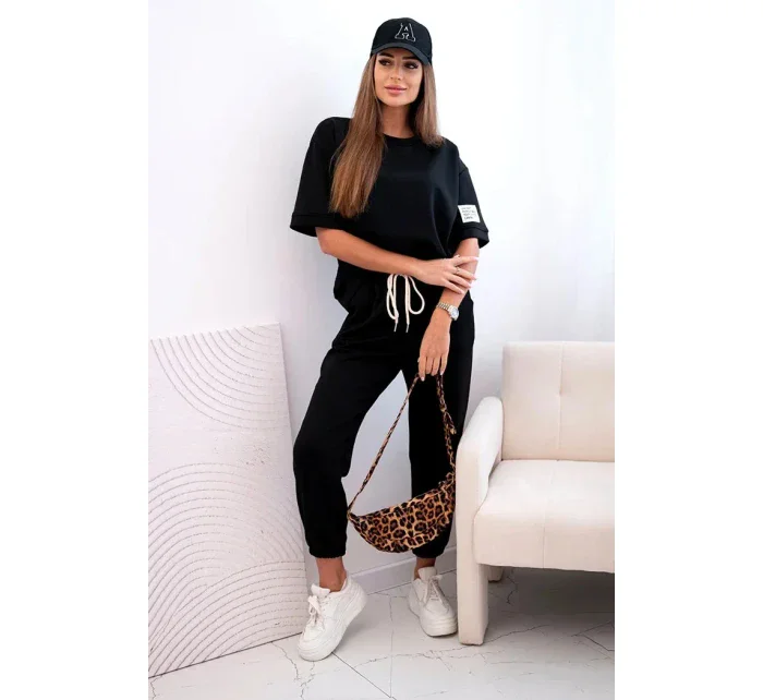 Dámský viskózový komplet s krátkým rukávem a nohavicemi černý Dámský viskózový komplet s krátkým rukávem a nohavicemi černý