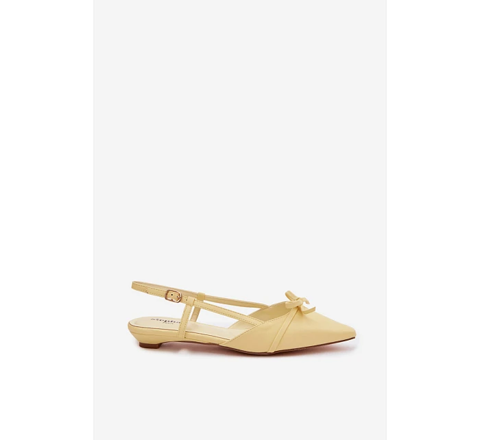 Dámské sandály z umělé kůže na nízkém podpatku model 22107051 - Boto