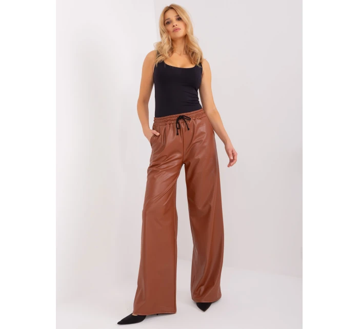 Kalhoty LK SP 509453.47 světle hnědé Kalhoty LK SP 509453.47 světle hnědé