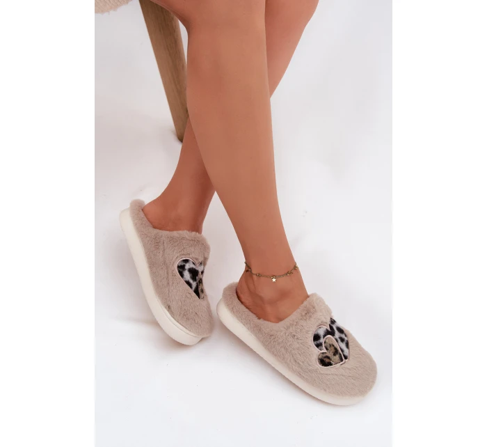 Kožešinové pantofle se srdíčky béžové Amandra Kožešinové pantofle se srdíčky béžové Amandra