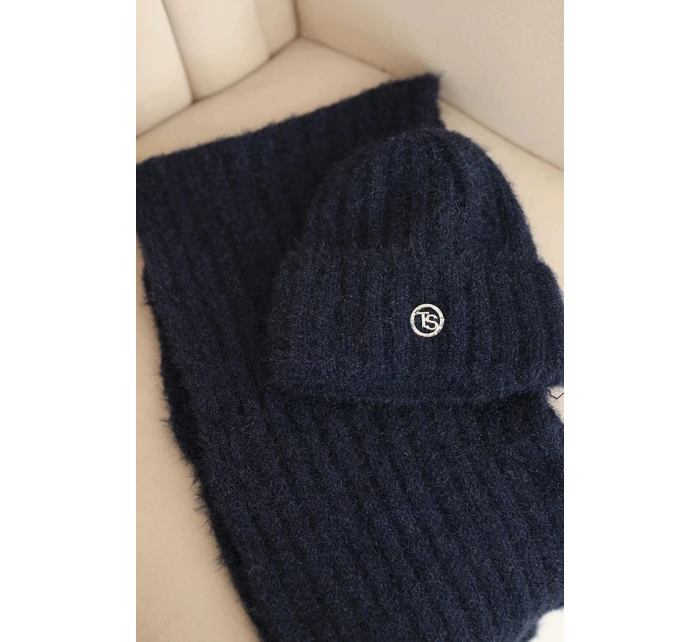 Dámská souprava čepice a dlouhý šál z měkké příze modrý