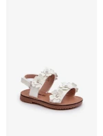 Lakované dětské sandály zdobené květinami, bílá Tinette Lakované dětské sandály zdobené květinami, bílá Tinette