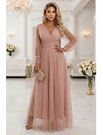 Dlouhé maxi šaty s rukávy a obálkovým výstřihem pudrově růžové model 22046066 - numoco basic