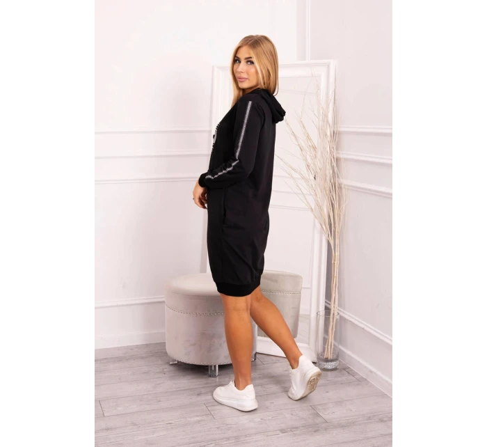 Šaty s model 21752932 potiskem černé - K-Fashion