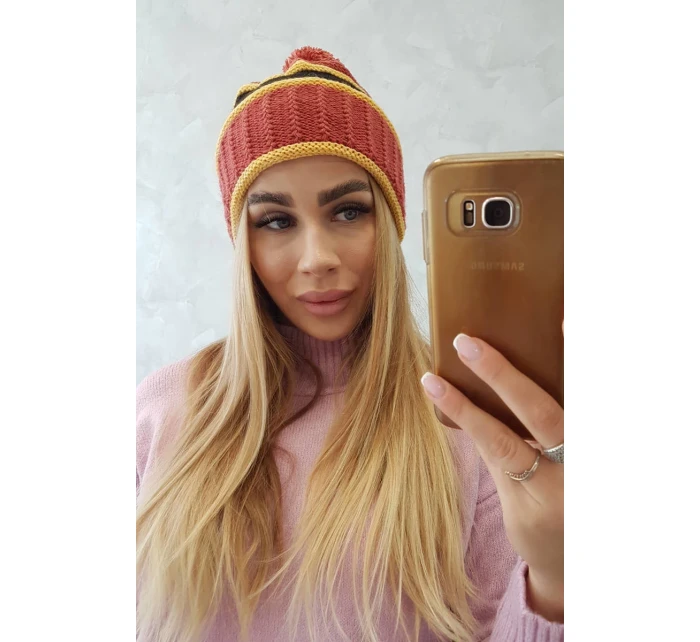 Dámská čepice Kinga K297 červená+hořčicová+černá Dámská čepice Kinga K297 červená+hořčicová+černá