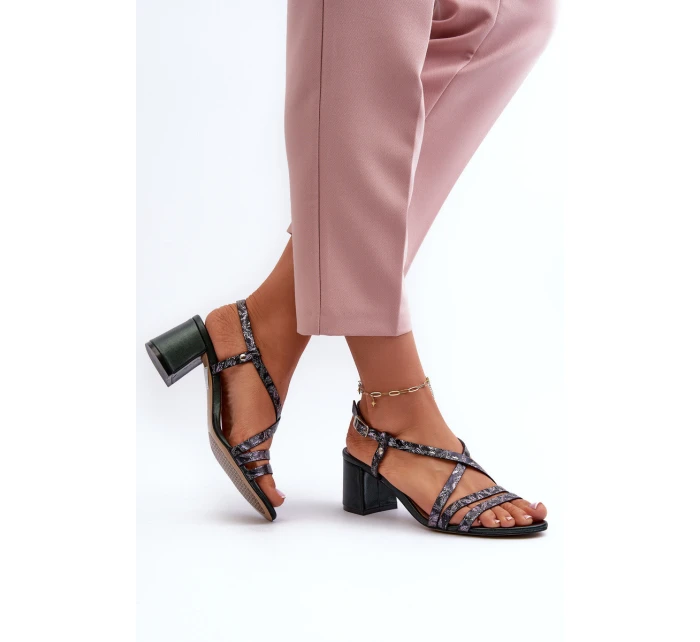 Kožené sandály na nízkém podpatku model 21660069 Tmavě zelené - Maciejka