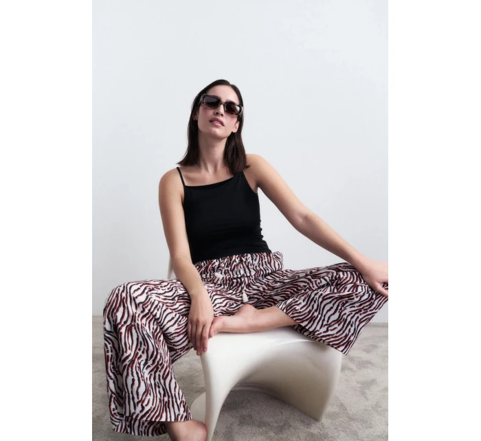 Beauty Layers Spaghetti Top X - BLACK - TRIUMPH BLACK - TRIUMPH Beauty Layers Spaghetti Top X - BLACK - TRIUMPH BLACK - TRIUMPH