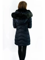 Tmavě modrá prošívaná dámská zimní bunda s kapucí (w732) Tmavě modrá prošívaná dámská zimní bunda s kapucí (w732)