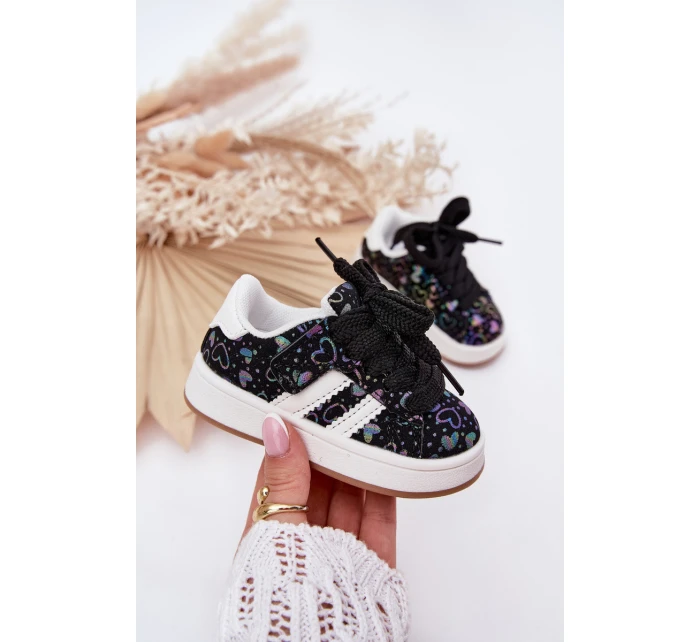 Dětské sportovní tenisky se srdíčky černé model 21700518 - Boto Dětské sportovní tenisky se srdíčky černé model 21700518 - Boto