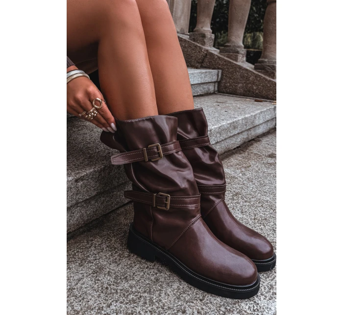 Vlněné dámské kozačky do poloviny lýtka s pásky a přezkami hnědé Halvessa