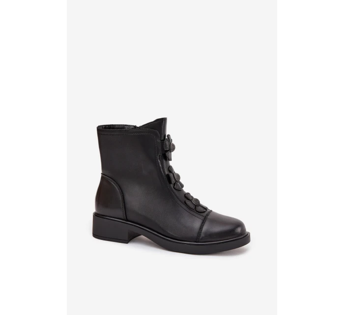Kožené dámské kotníkové boty s ozdobnými květinami vyhřívané černé model 21712823 - Boto Kožené dámské kotníkové boty s ozdobnými květinami vyhřívané černé model 21712823 - Boto