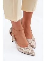 Lodičky s výřezy a zlatým sponou s vzorem model 22091849 - VINCEZA