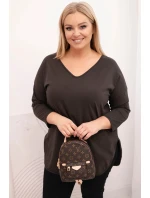 Dámská bavlněná blůza Plus Size s výstřihem do V a ohrnutým rukávem hnědá Dámská bavlněná blůza Plus Size s výstřihem do V a ohrnutým rukávem hnědá