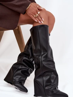 Dámské zateplené kozačky s vyvýšenou manžetou na podpatku – černé Elivira