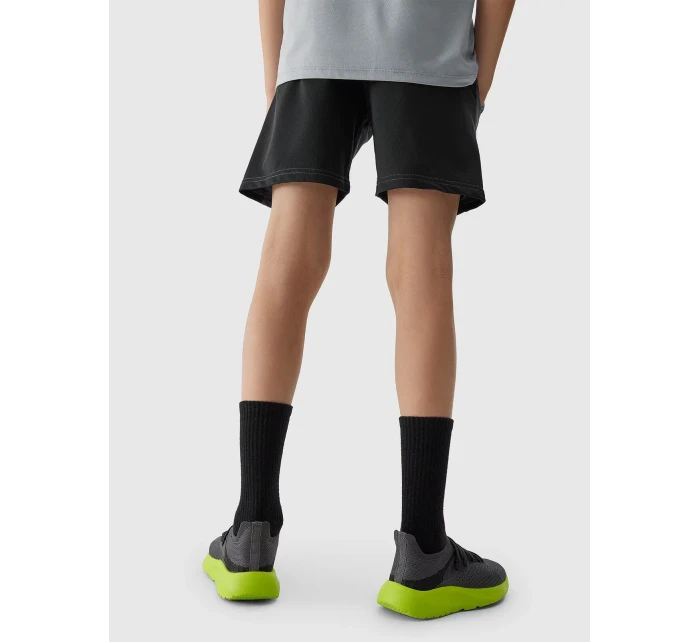 Chlapecké sportovní rychleschnoucí šortky 4F - černé Chlapecké sportovní rychleschnoucí šortky 4F - černé