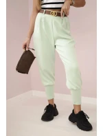 Kalhoty s páskem a kapsami z máslové látky tmavá máta Kalhoty s páskem a kapsami z máslové látky tmavá máta