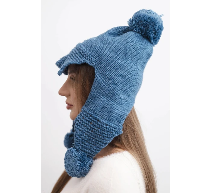 Dámská zimní čepice s vlnou, s kšiltem a bambulemi K475 jeansová Dámská zimní čepice s vlnou, s kšiltem a bambulemi K475 jeansová