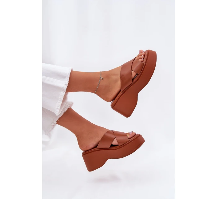 Dámské sandály na platformě a klínu camel Nelithraea Dámské sandály na platformě a klínu camel Nelithraea