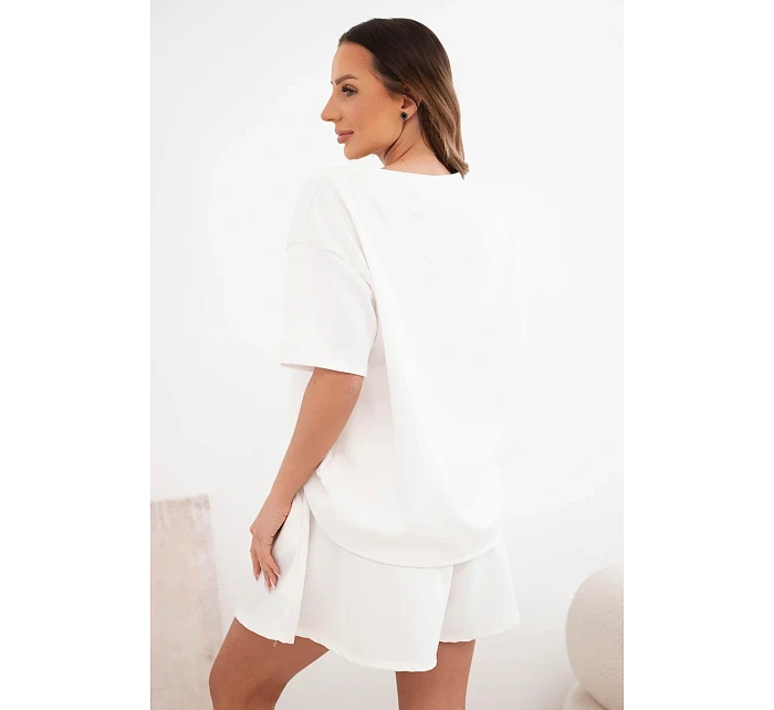 Dámský viskózový komplet máslový s krátkým rukávem a kraťasy s vysokým pasem ecru Dámský viskózový komplet máslový s krátkým rukávem a kraťasy s vysokým pasem ecru