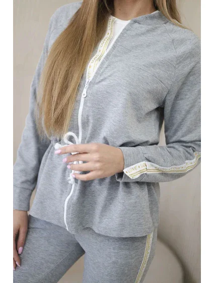 Dámská bavlněná souprava s proužky a stahovacími lemy šedý Dámská bavlněná souprava s proužky a stahovacími lemy šedý