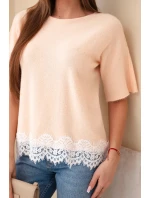 Dámský svetr s krátkým rukávem a krajkou model 21961318 - K-Fashion