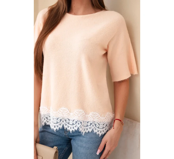 Dámský svetr s krátkým rukávem a krajkou lososový