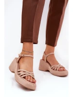 Sandály Na Platformě A Klínu Z Eko Semiše Béžové model 21687608 - Boto Sandály Na Platformě A Klínu Z Eko Semiše Béžové model 21687608 - Boto