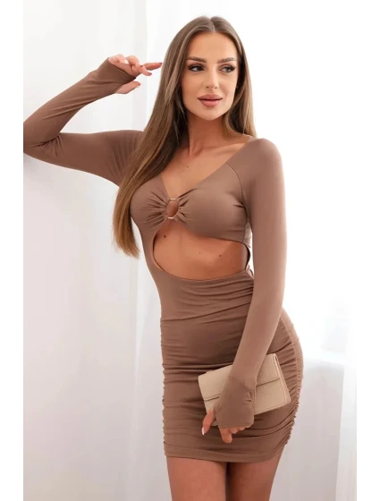 Dámské šaty s dlouhým rukávem a průstřihem v pase s ozdobným model 21086140 velbloud - K-Fashion