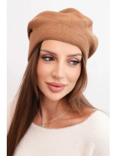 Dámská klasická hladká pletená čepice K420 camelová