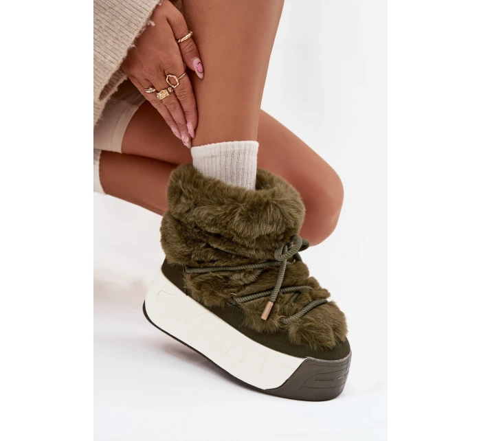 Dámské sněhule na masivní platformě s a kožešinou model 21711522 - Boto Dámské sněhule na masivní platformě s a kožešinou model 21711522 - Boto