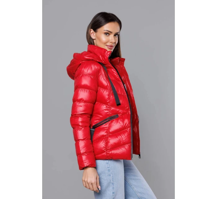 Červená krátká dámská zimní bunda (23066-(270)(1)) Červená krátká dámská zimní bunda (23066-(270)(1))
