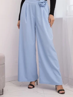 Dámské elegantní kalhoty s širokou nohavicí a ozdobným květem modré